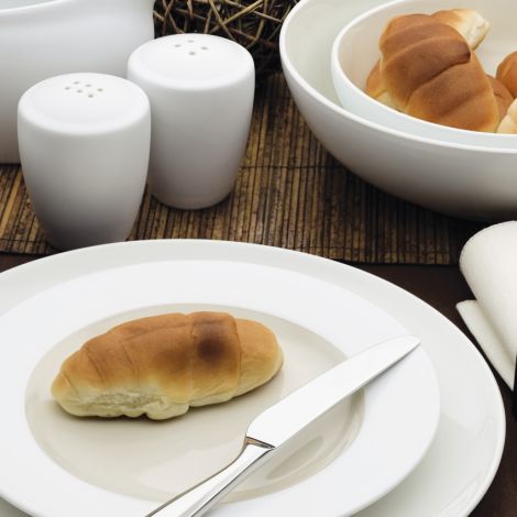 Noritake White Colorwave Rim Dinnerware Set