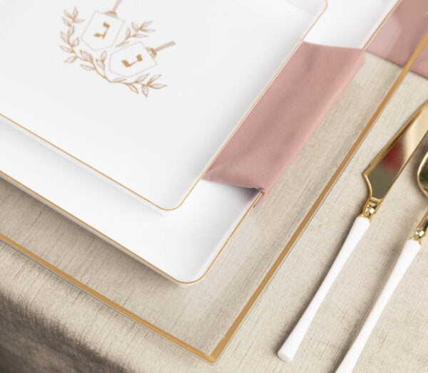 Square Gold Plastic Chargers 13″ 4pc