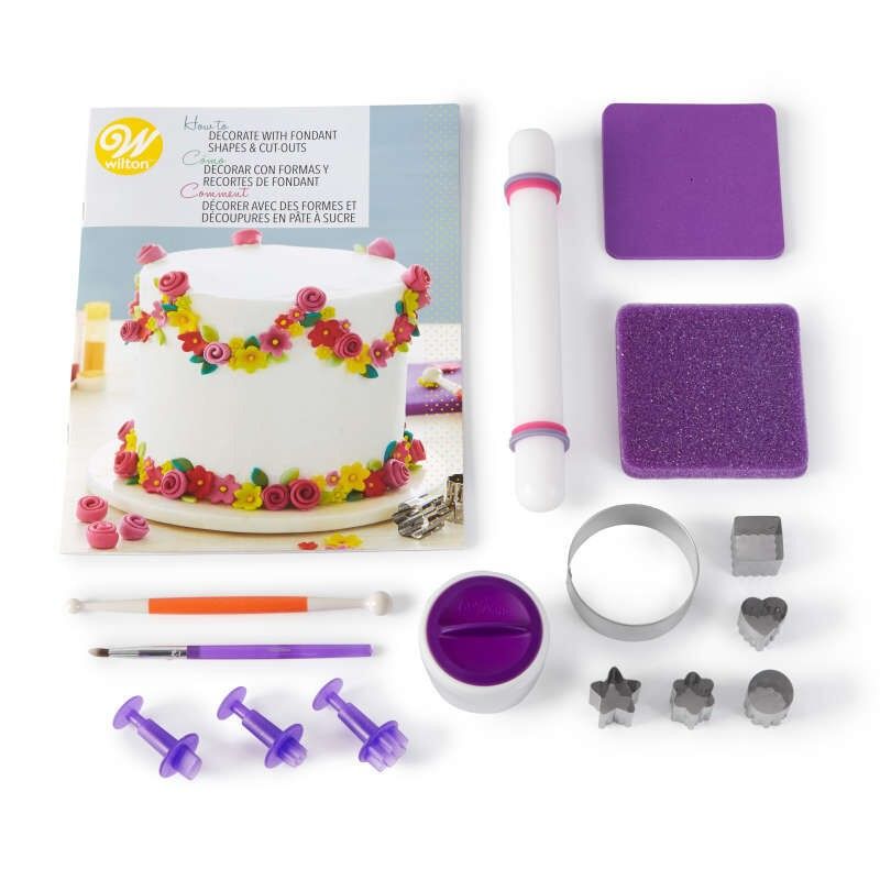 WILTON HOW TO DECORATE FONDANT SHAPES & CUT-OUTS KIT - The Cuisinet