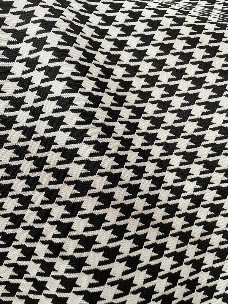Houndstooth Tablecloth 1pc - The Cuisinet